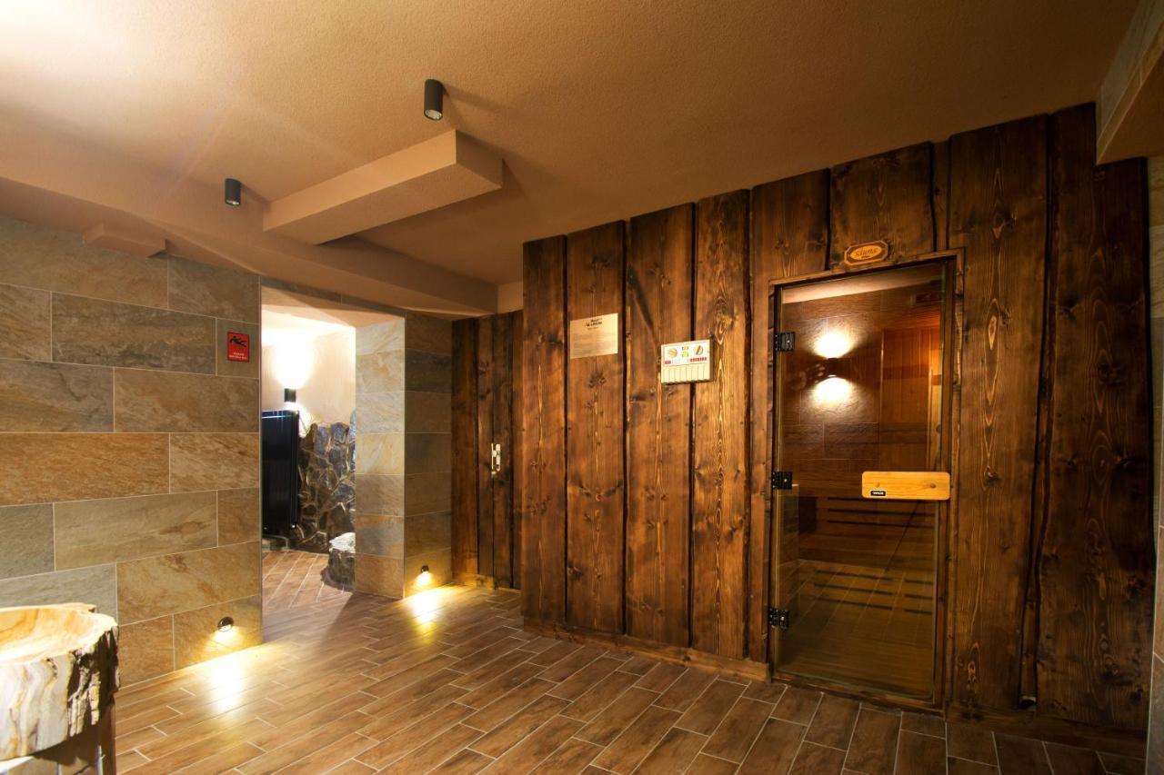 Hotel Lesana Stara Lesna Bagian luar foto