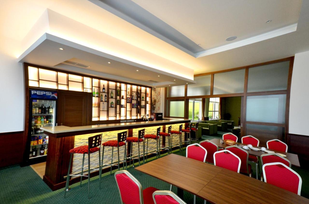 Hotel Lesana Stara Lesna Bagian luar foto