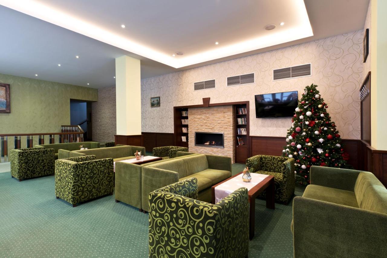 Hotel Lesana Stara Lesna Bagian luar foto