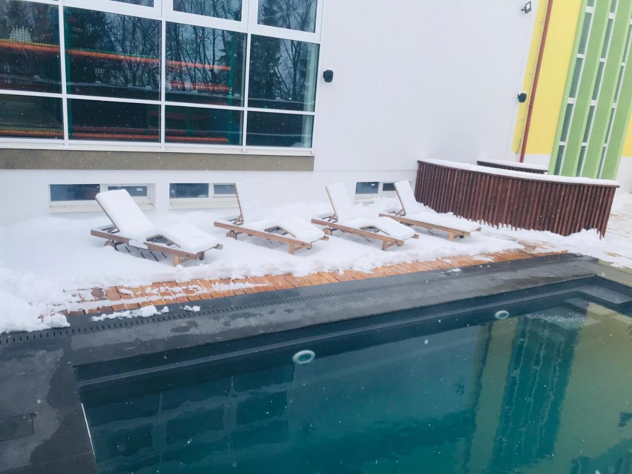 Hotel Lesana Stara Lesna Bagian luar foto