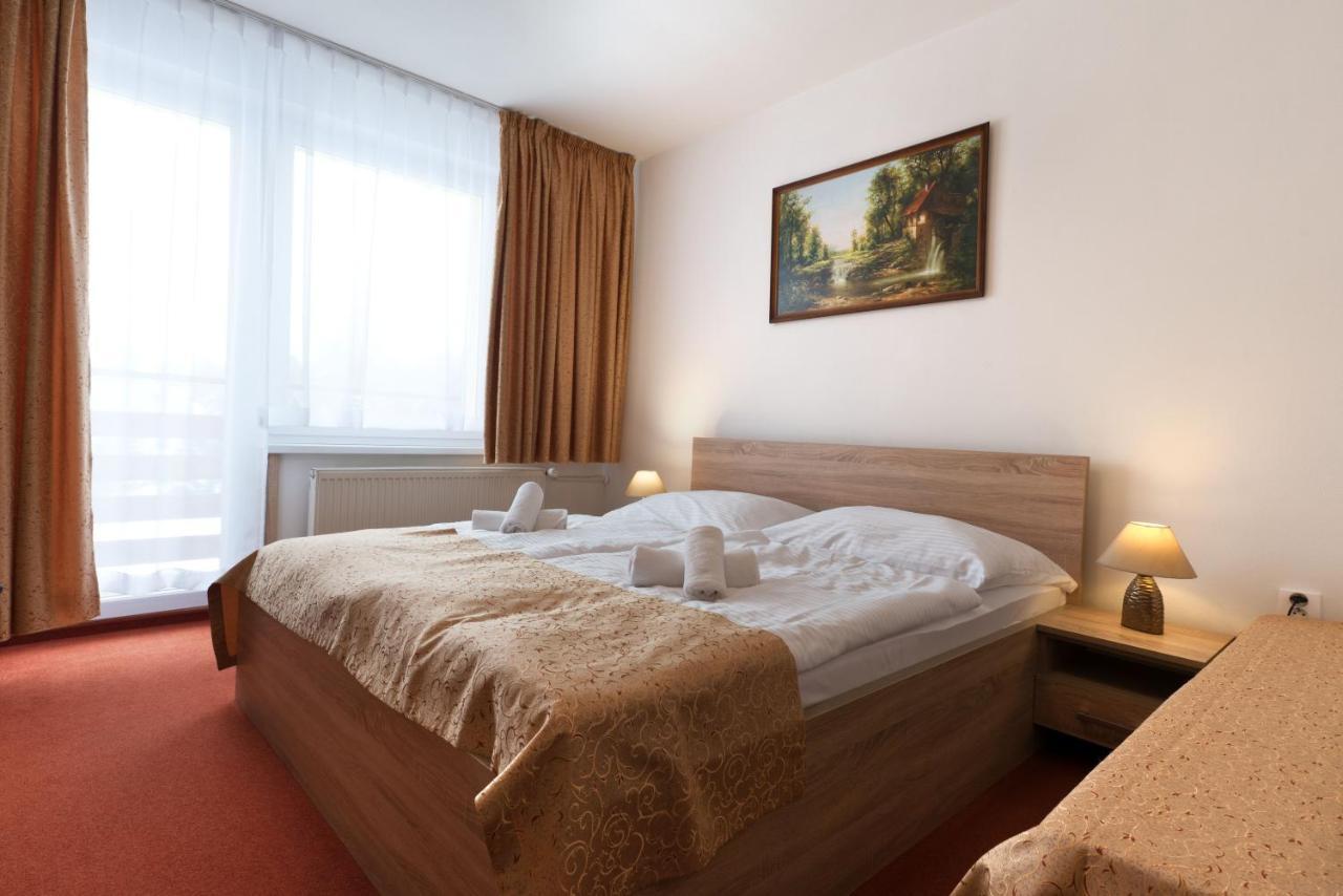 Hotel Lesana Stara Lesna Bagian luar foto