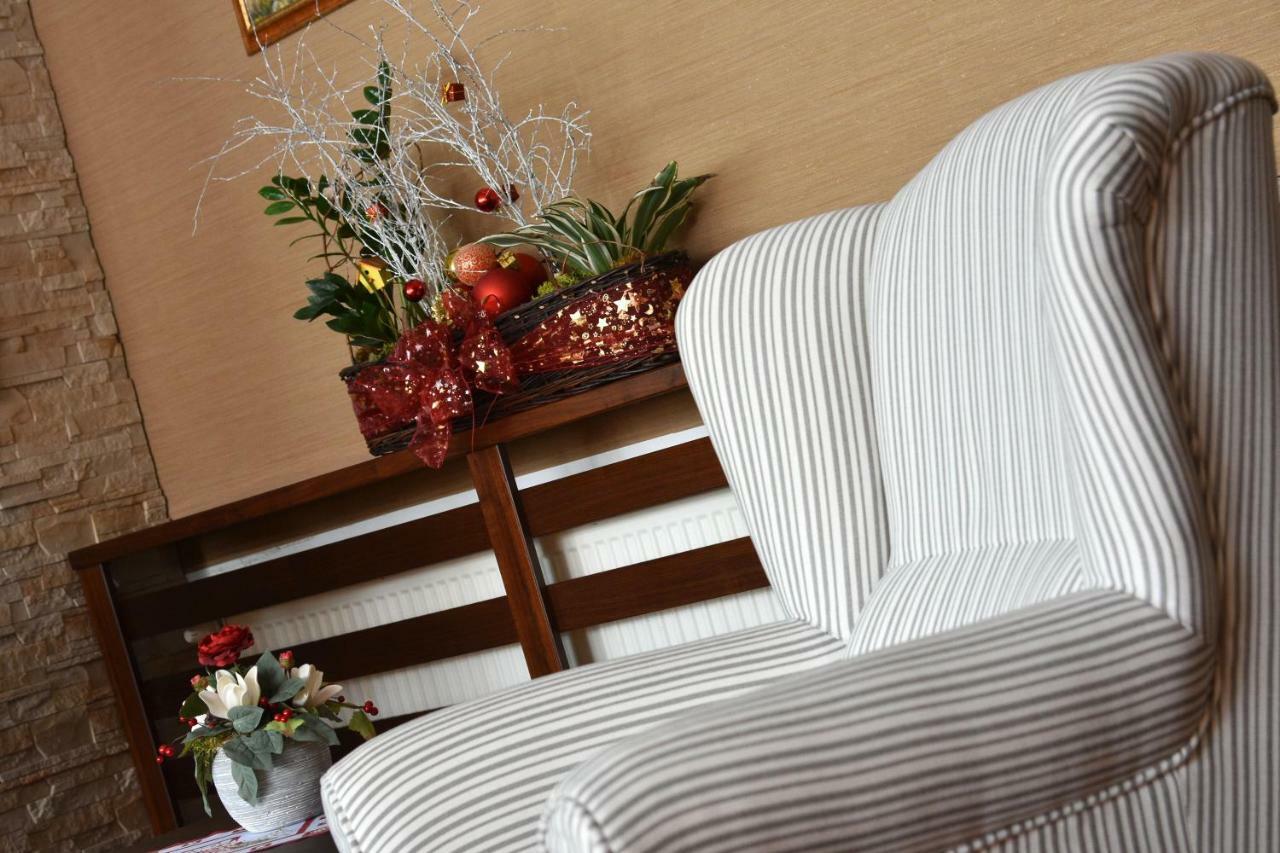 Hotel Lesana Stara Lesna Bagian luar foto