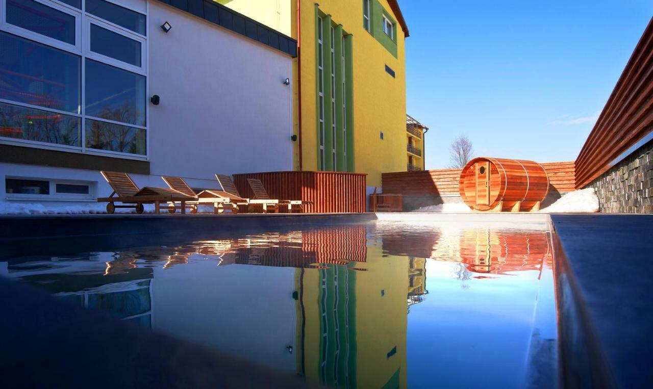 Hotel Lesana Stara Lesna Bagian luar foto