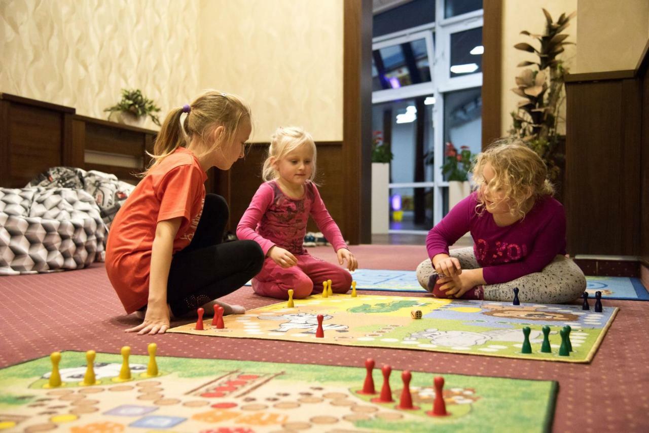Hotel Lesana Stara Lesna Bagian luar foto
